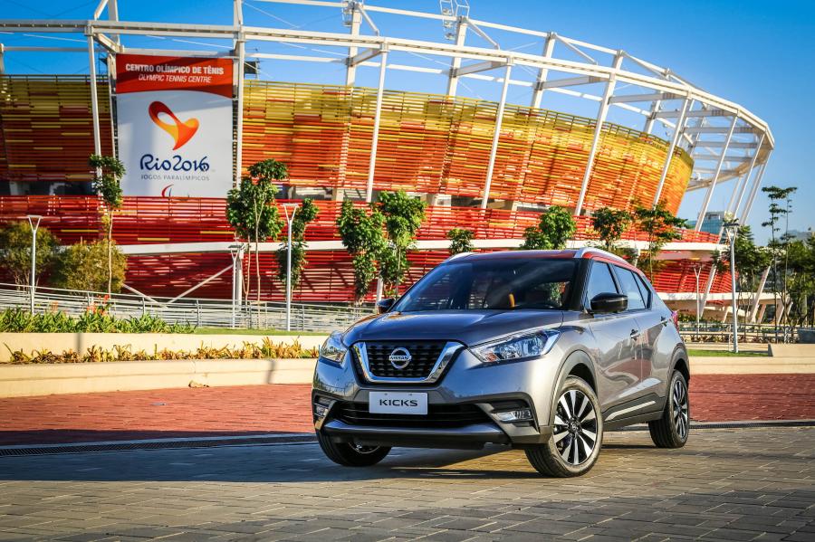  Nissan Kicks SL 2016 года  (LA) (фото 15 из 40)